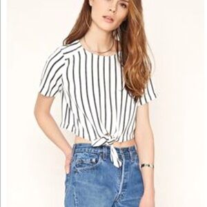 FOREVER 21•vertical stripe shirts front tie top S